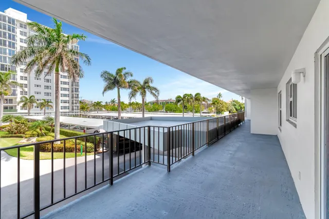 $850,000 | 220 Mac Farlane Drive, Unit S203, Delray Beach, FL 33483