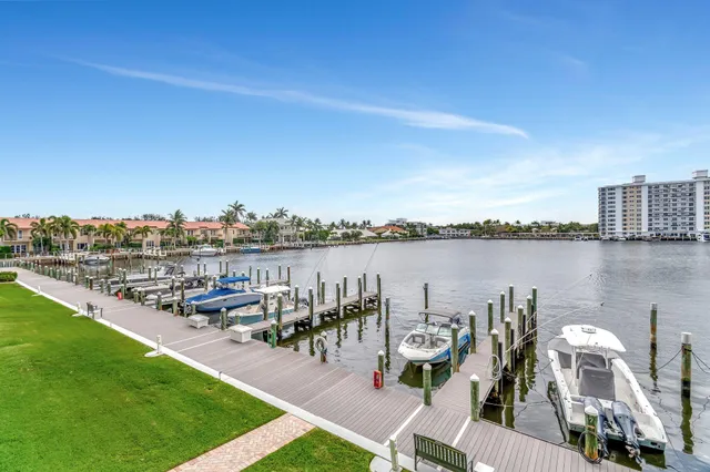 $850,000 | 220 Mac Farlane Drive, Unit S203, Delray Beach, FL 33483