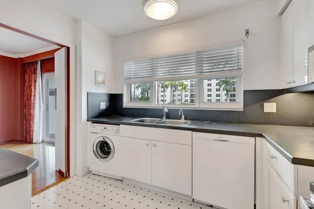 $850,000 | 220 Mac Farlane Drive, Unit S203, Delray Beach, FL 33483