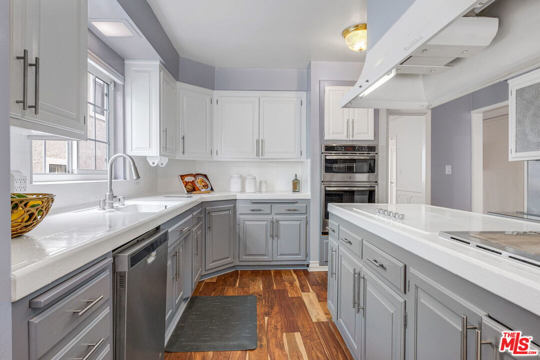 7825 West 83rd Street Playa del Rey, CA 90293 - Photo 13 of 41 Gallery Image 13