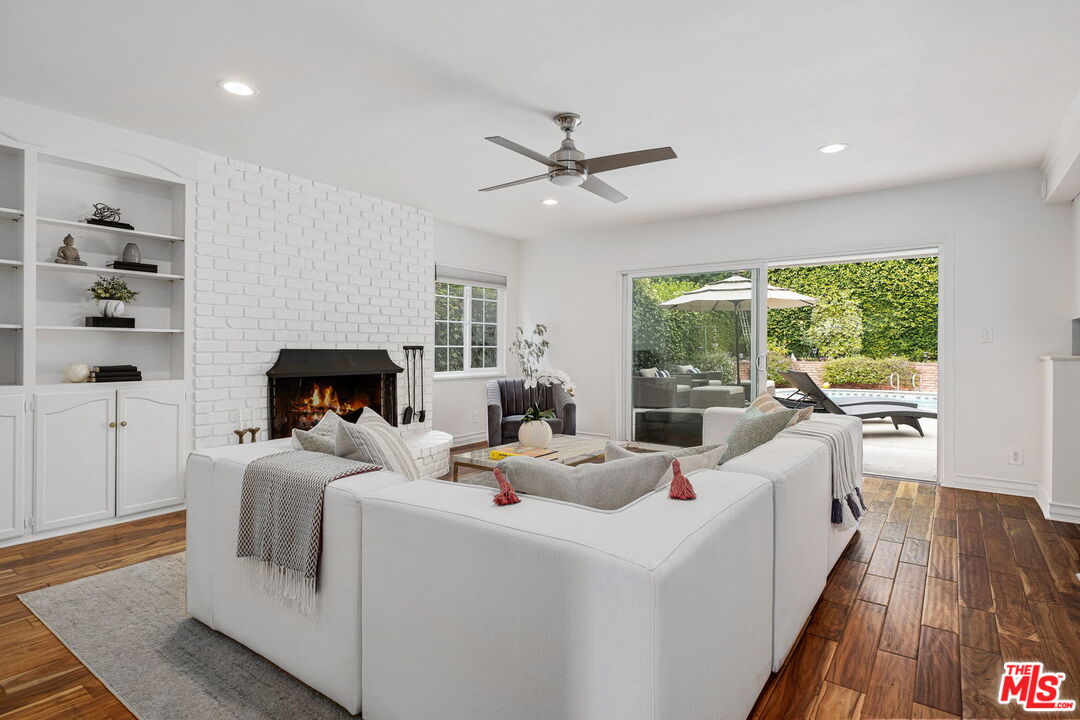 7825 West 83rd Street Playa del Rey, CA 90293 - Photo 16 of 41 Gallery Image 16