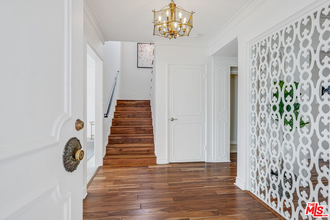 7825 West 83rd Street Playa del Rey, CA 90293 - Photo 3 of 41 Gallery Image 3