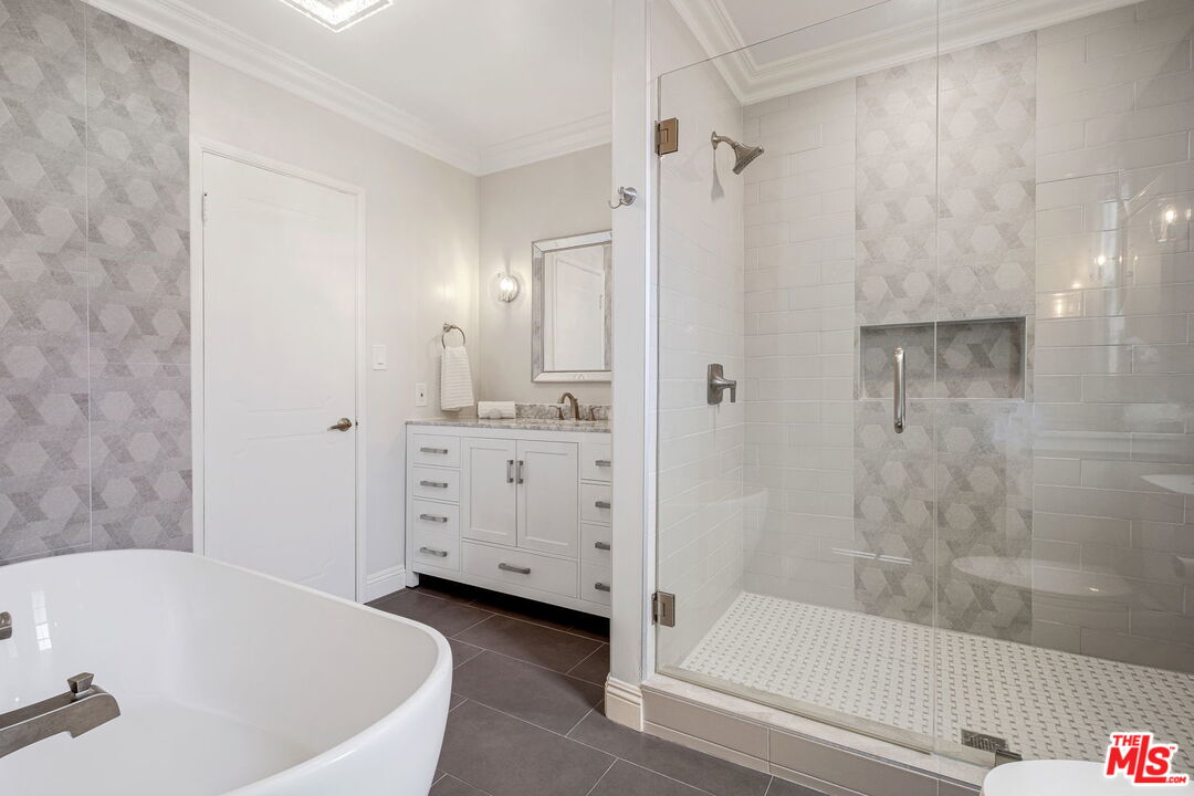 7825 West 83rd Street Playa del Rey, CA 90293 - Photo 28 of 41 Gallery Image 28