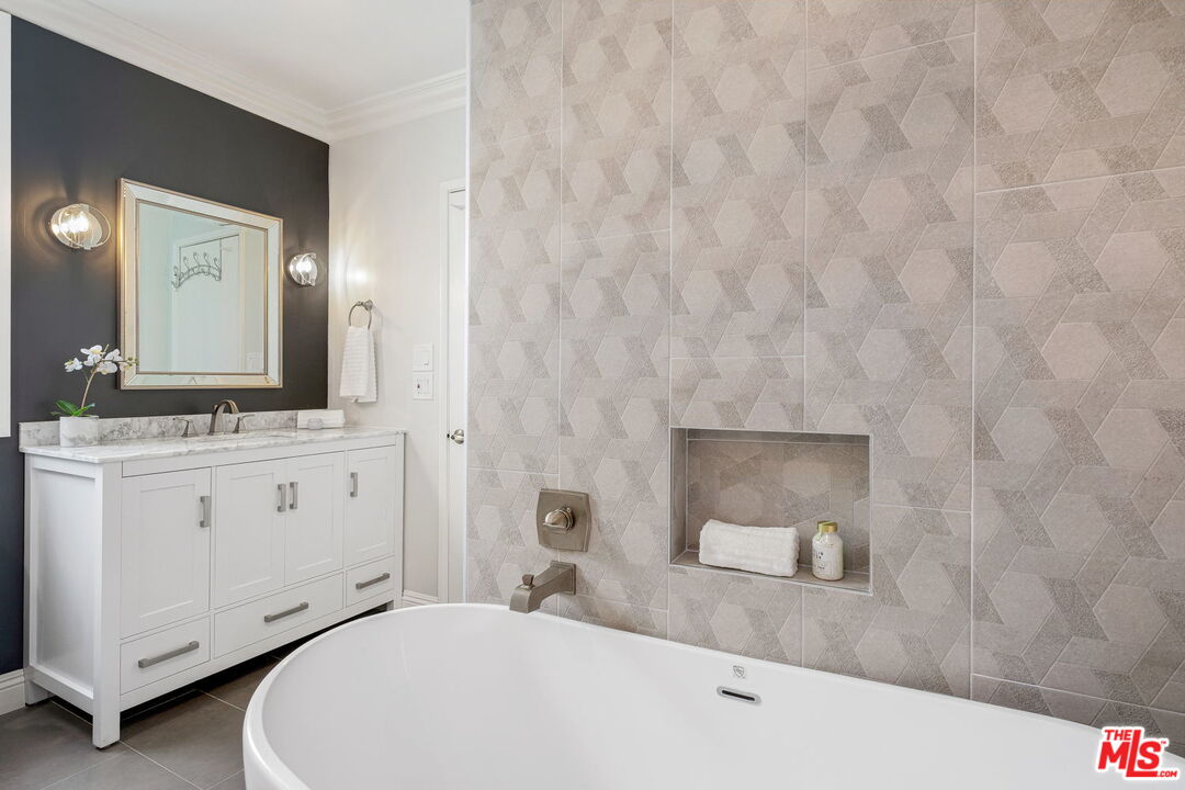 7825 West 83rd Street Playa del Rey, CA 90293 - Photo 29 of 41 Gallery Image 29