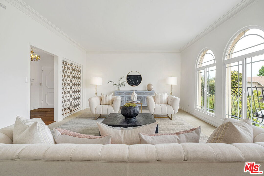 7825 West 83rd Street Playa del Rey, CA 90293 - Photo 7 of 41 Gallery Image 7