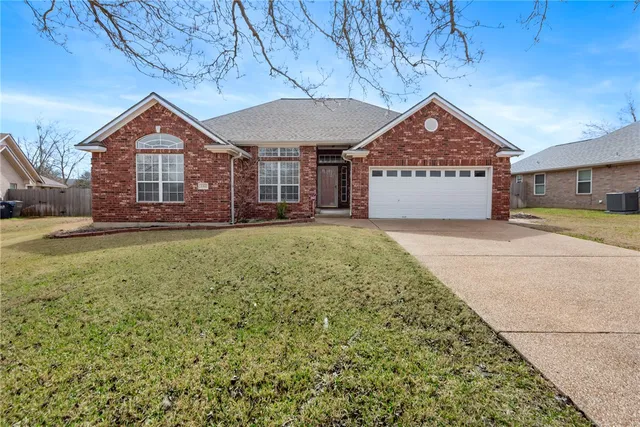 $2,500 | 2312 South Pioneer Trail, Bryan, TX 77808