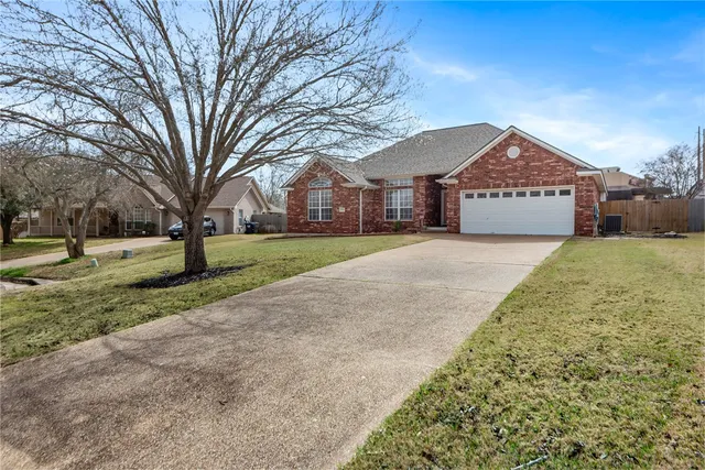 $2,500 | 2312 South Pioneer Trail, Bryan, TX 77808