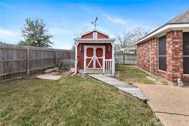 $2,500 | 2312 South Pioneer Trail, Bryan, TX 77808