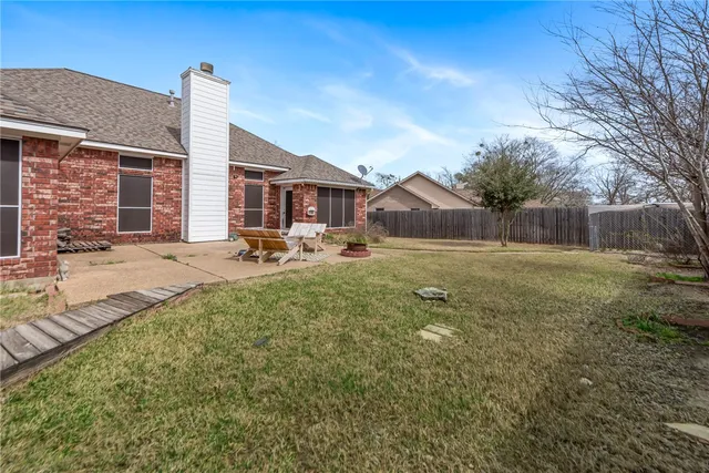 $2,500 | 2312 South Pioneer Trail, Bryan, TX 77808