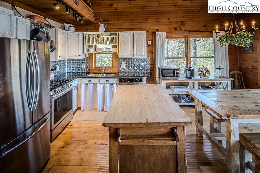 614 Tarleton Circle Boone, NC 28607 - Photo 20 of 50