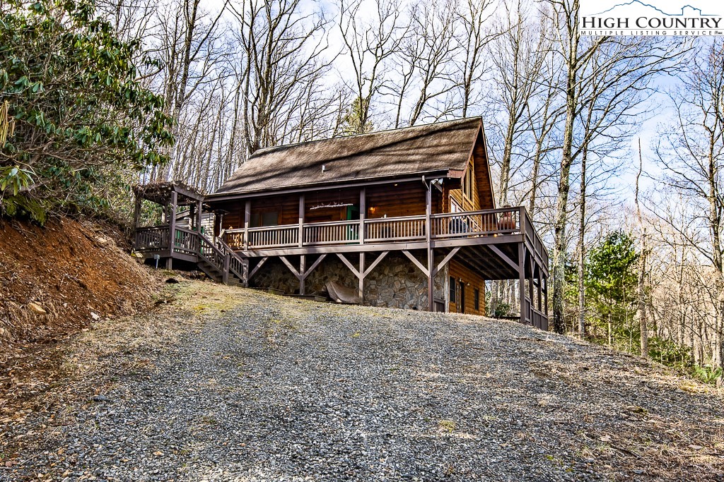 614 Tarleton Circle Boone, NC 28607 - Photo 2 of 50