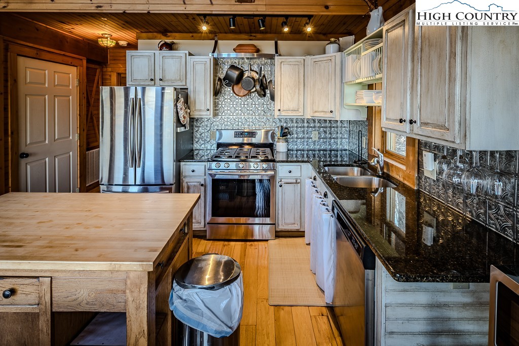 614 Tarleton Circle Boone, NC 28607 - Photo 21 of 50