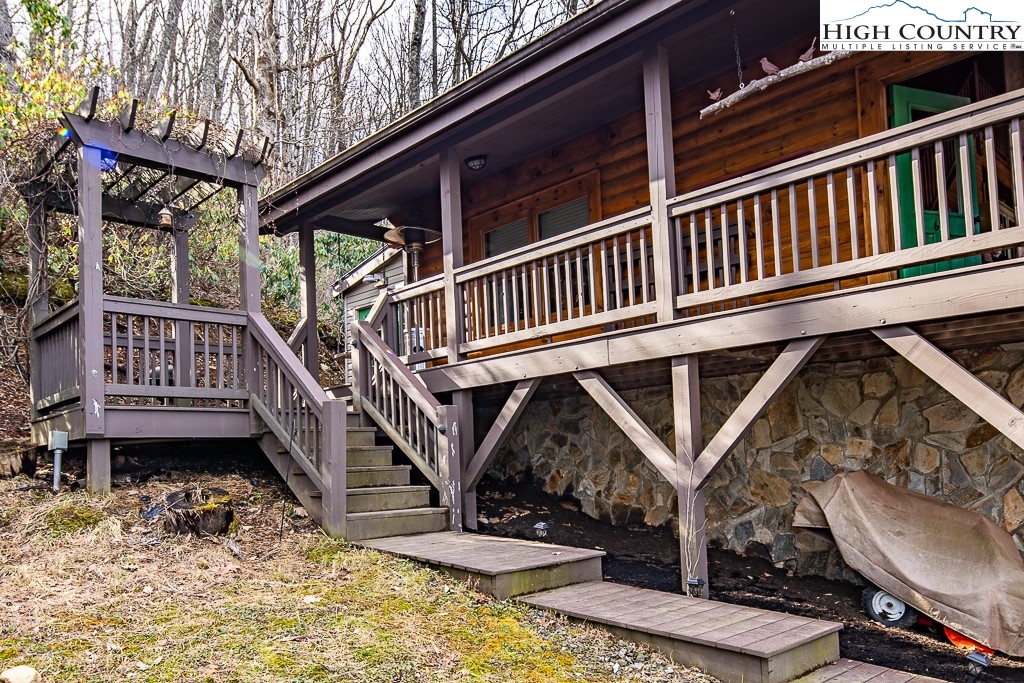 614 Tarleton Circle Boone, NC 28607 - Photo 4 of 50