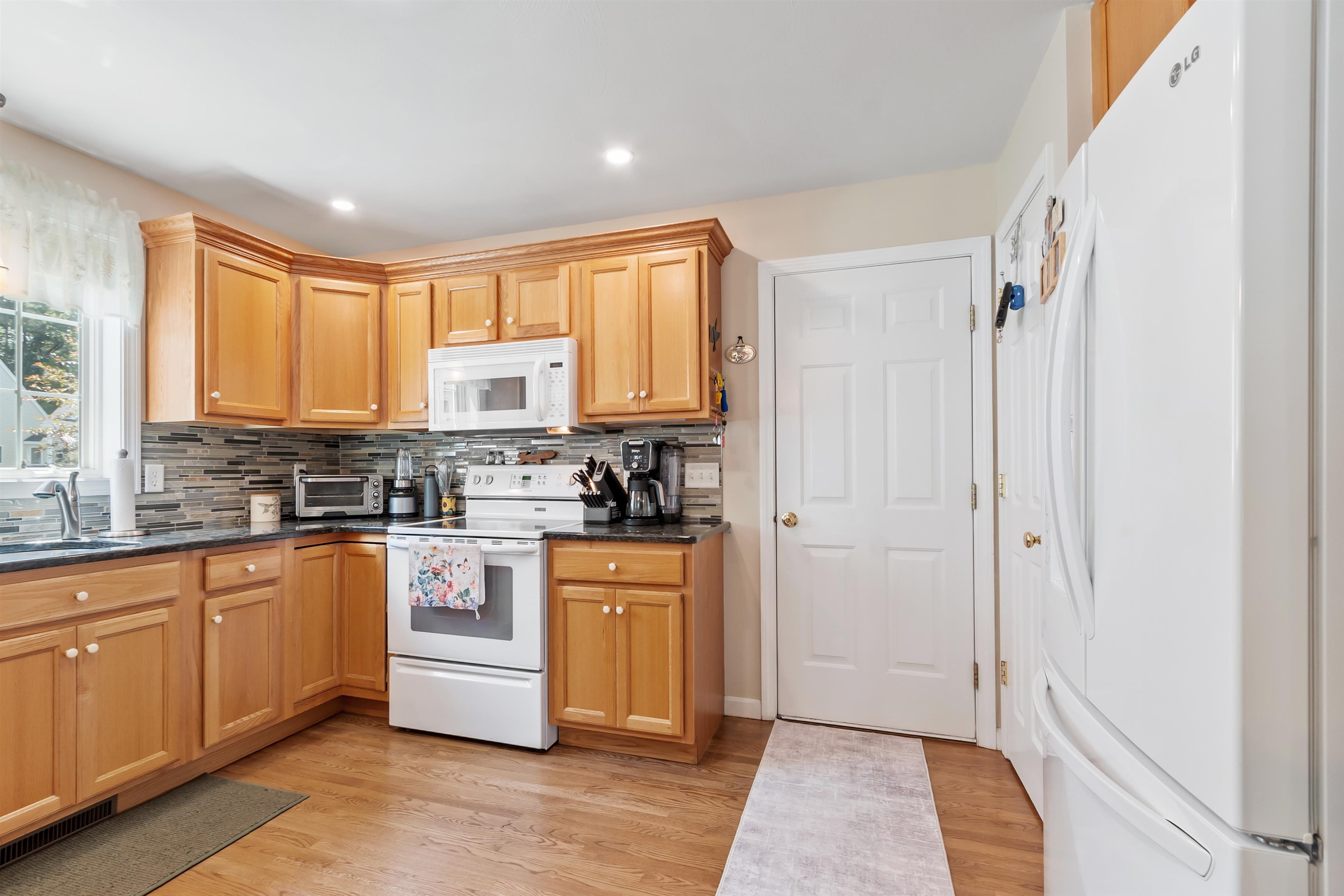 10 Terrell Lane, Unit 10 Hollis, NH 03049 - Photo 33 of 41