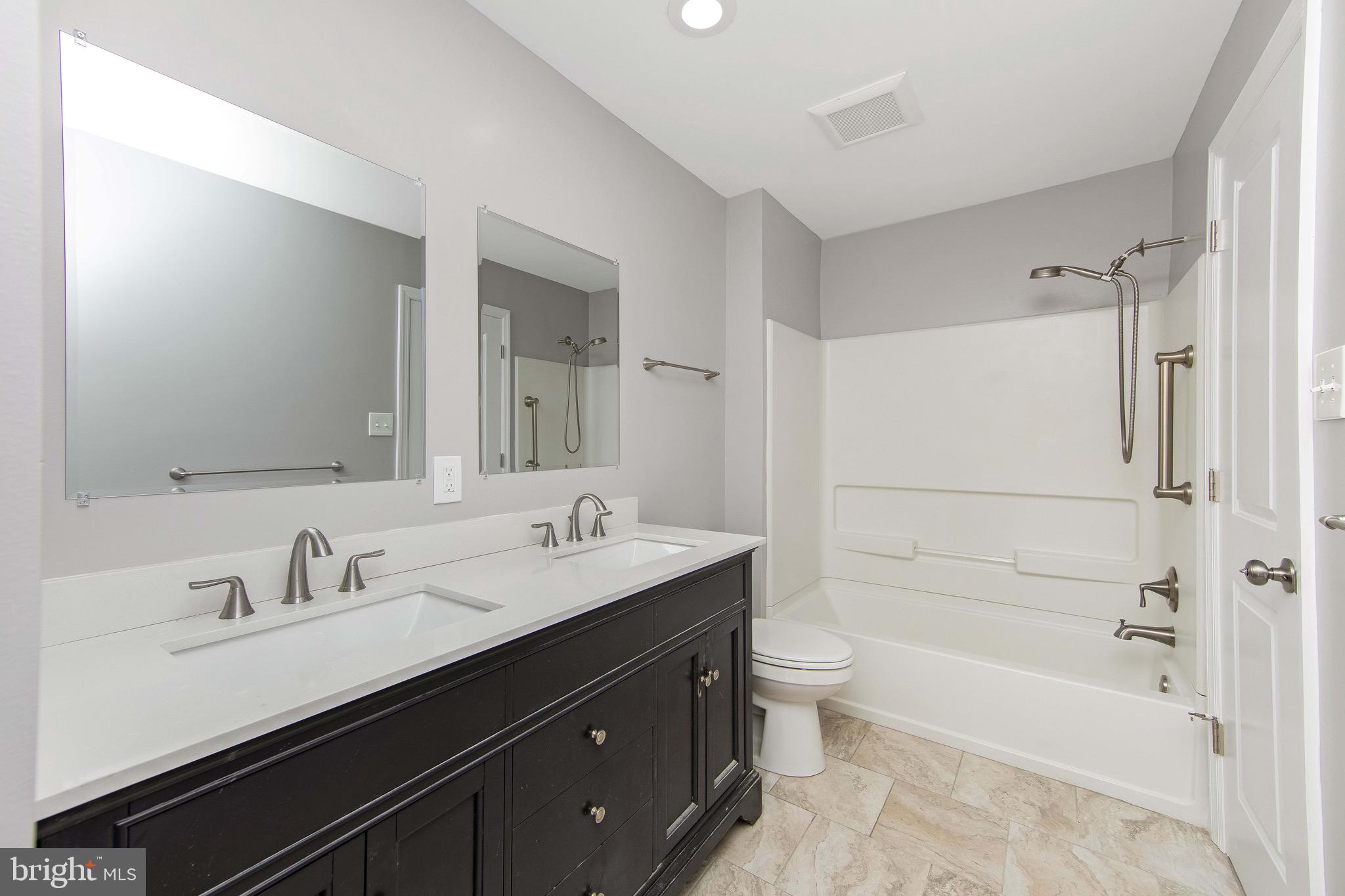 19 Concord Place Clementon, NJ 08021 - Photo 21 of 37 Bathroom