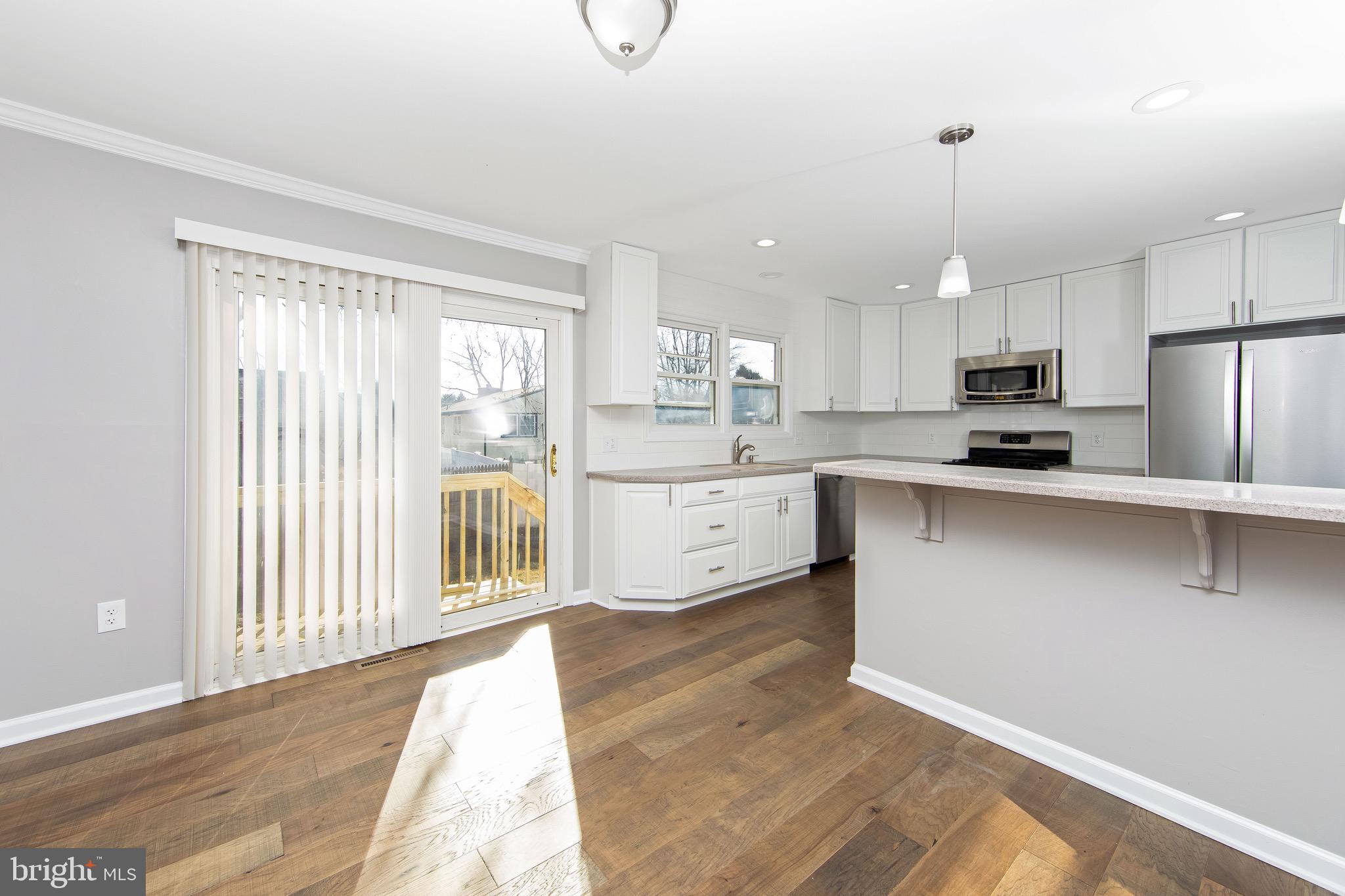 19 Concord Place Clementon, NJ 08021 - Photo 5 of 37 Dining Room