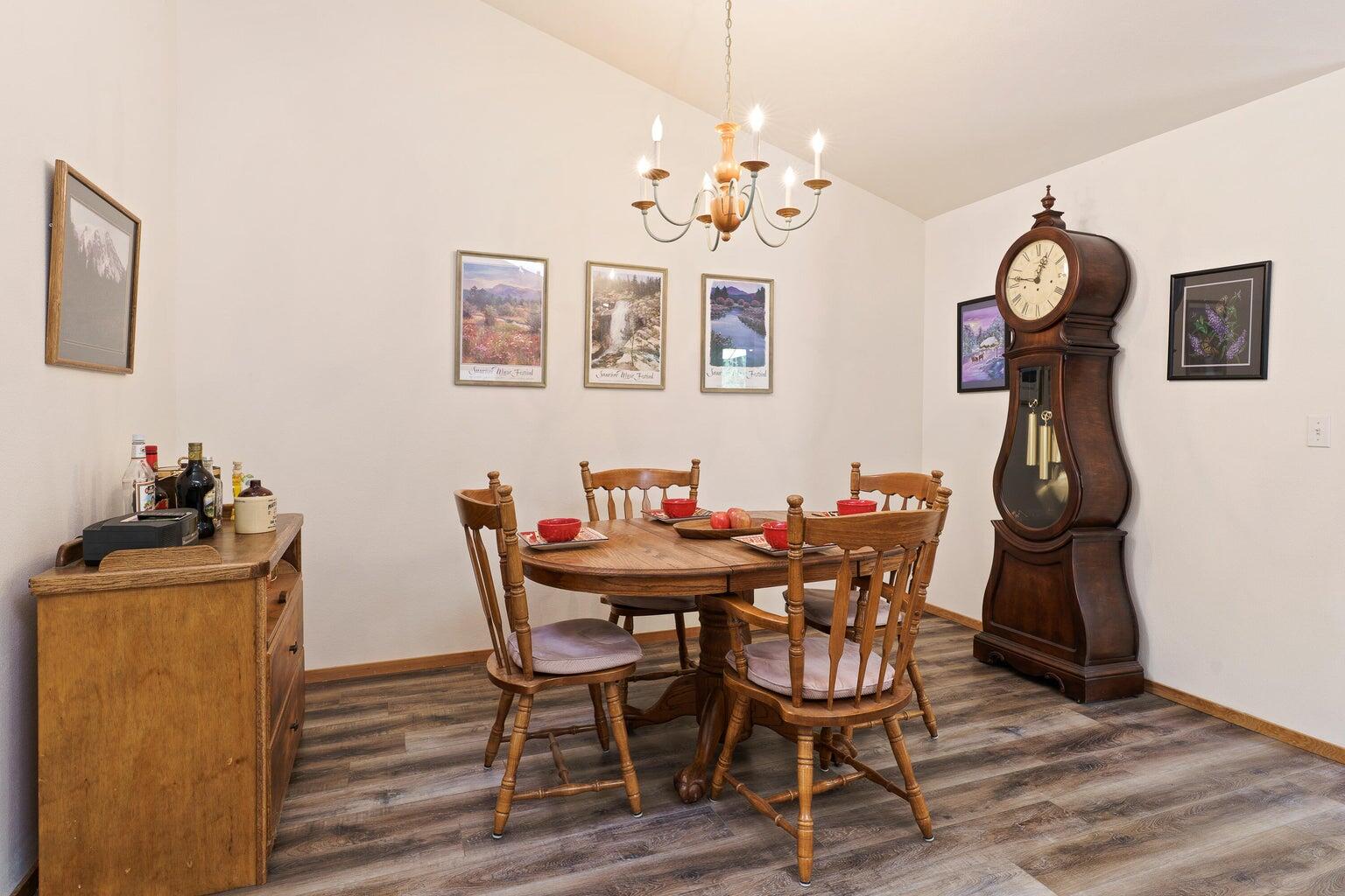 17149 Norwalk Road Bend, OR 97707 - Photo 9 of 32
