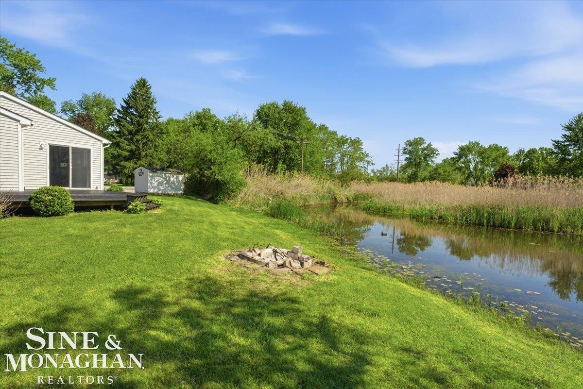 2122 Michigan Street Algonac, MI 48001 - Photo 29 of 40