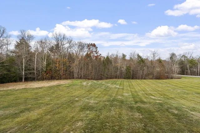 $540,000 | 13 Autumn Lane, Hampstead, NH 03826