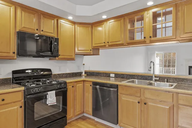 $540,000 | 13 Autumn Lane, Hampstead, NH 03826