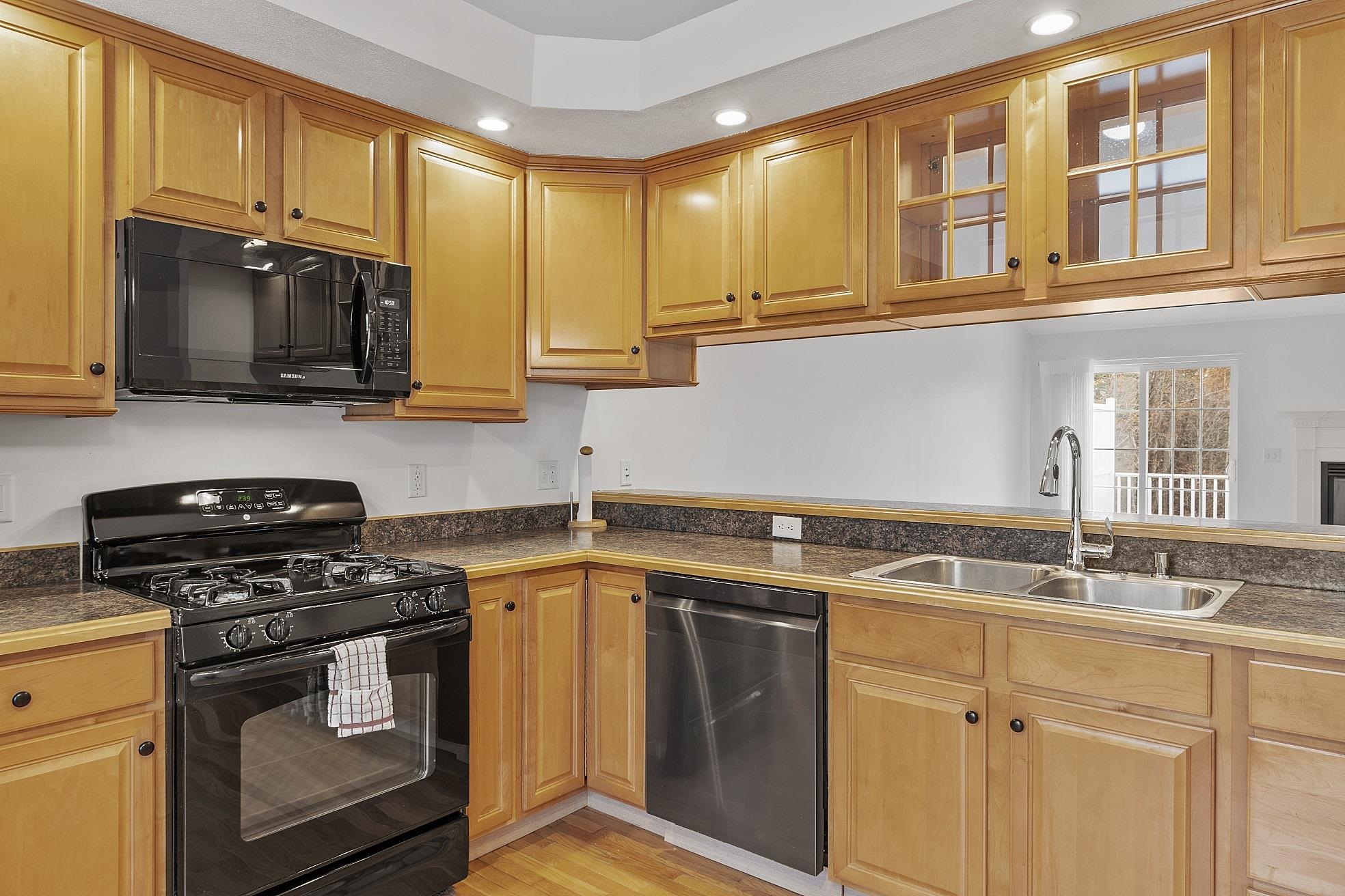 13 Autumn Lane Hampstead, NH 03826 - Photo 7 of 51