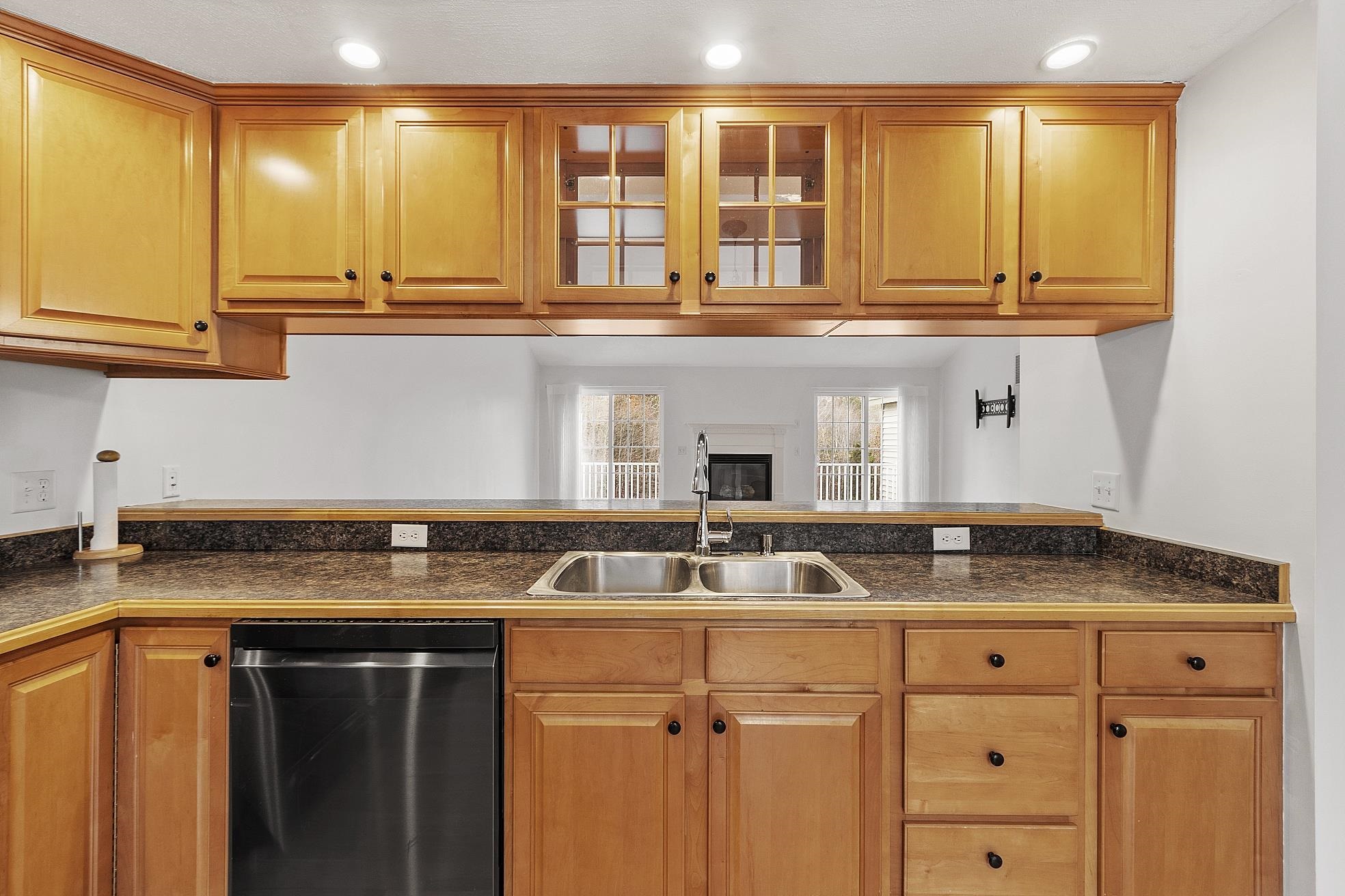 13 Autumn Lane Hampstead, NH 03826 - Photo 8 of 51