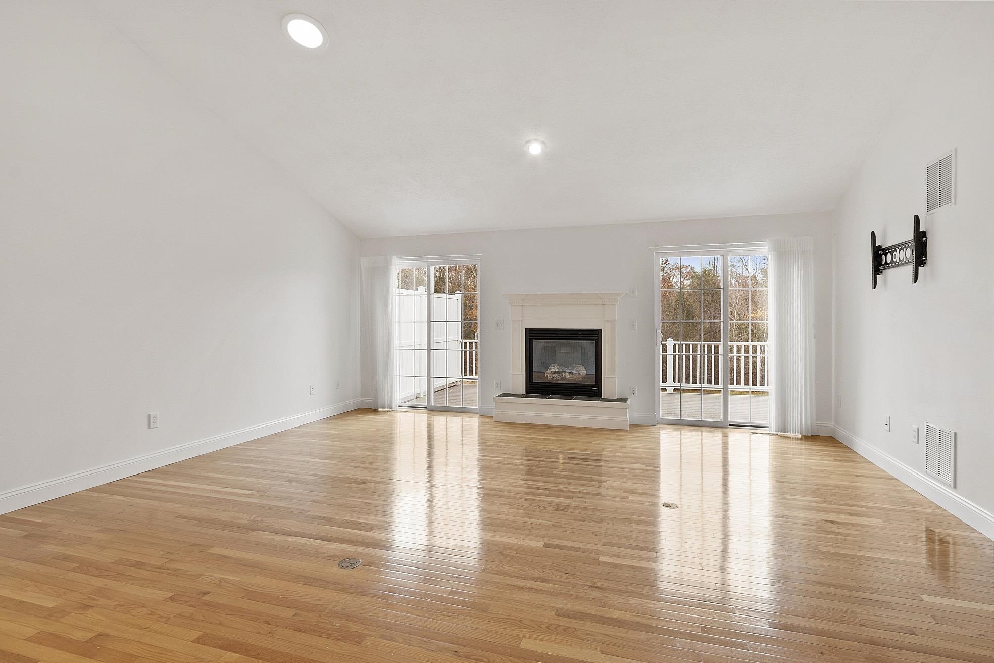 13 Autumn Lane Hampstead, NH 03826 - Photo 9 of 51