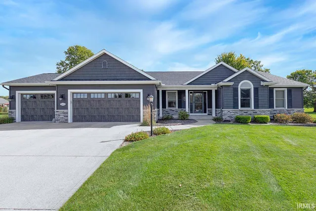 $460,000 | 58696 Lake Heather Court, Osceola, IN 46561