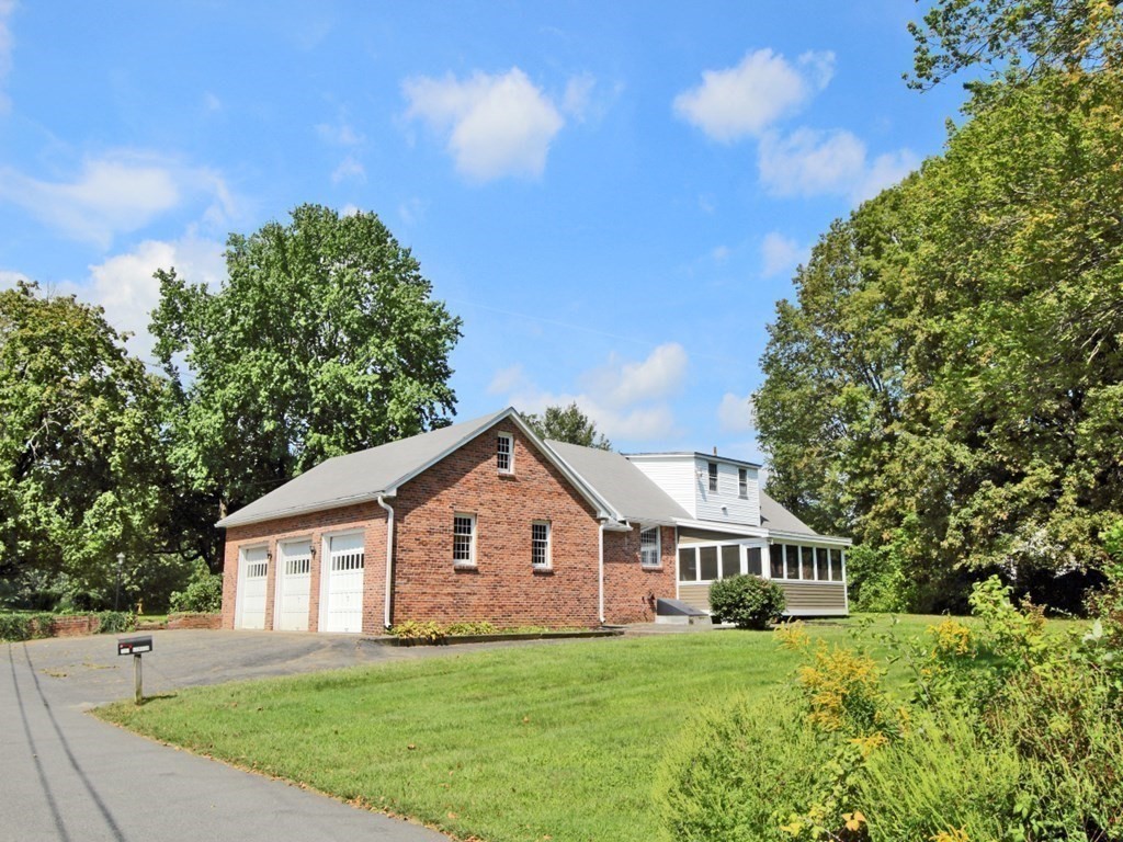 141 Leyden Road Greenfield, MA 01301 - Photo 5 of 42 Gallery Image 5