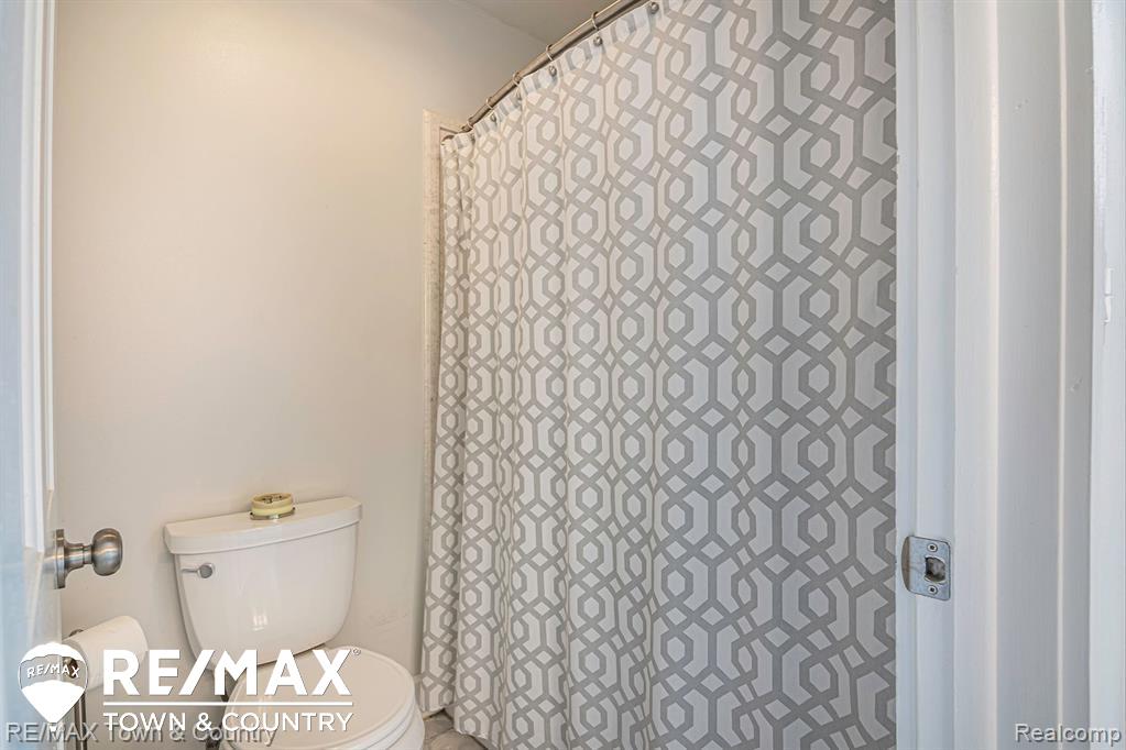 6277 Elms Road Flushing, MI 48433 - Photo 25 of 47
