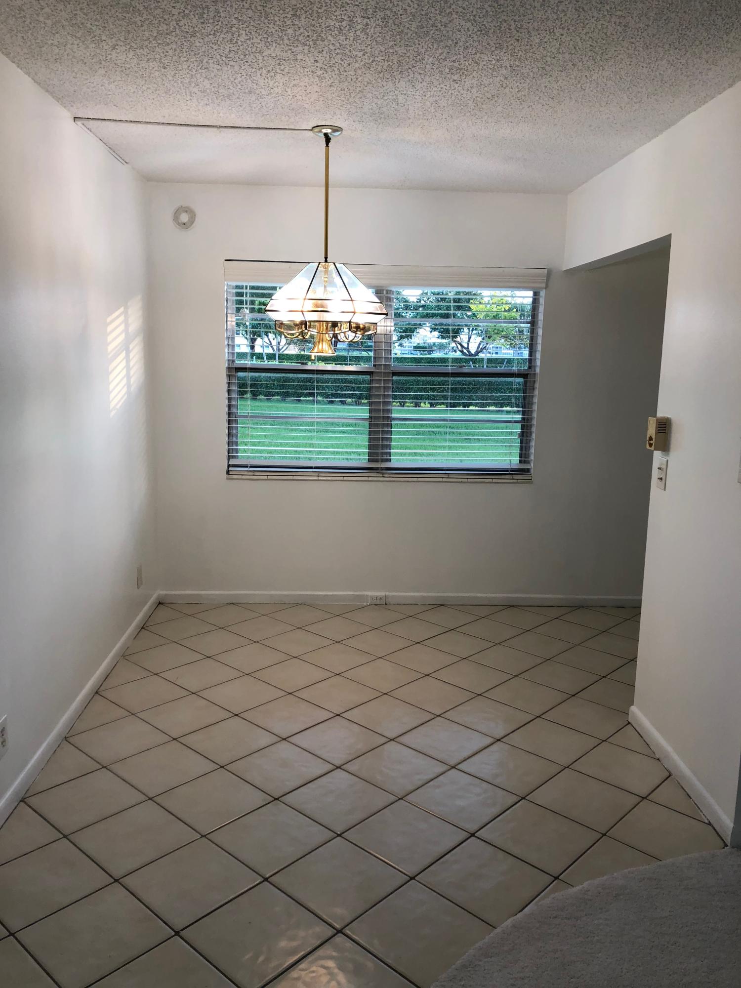 140 Preston F, Unit 140 Boca Raton, FL 33434 - Photo 7 of 21 IMG_0752