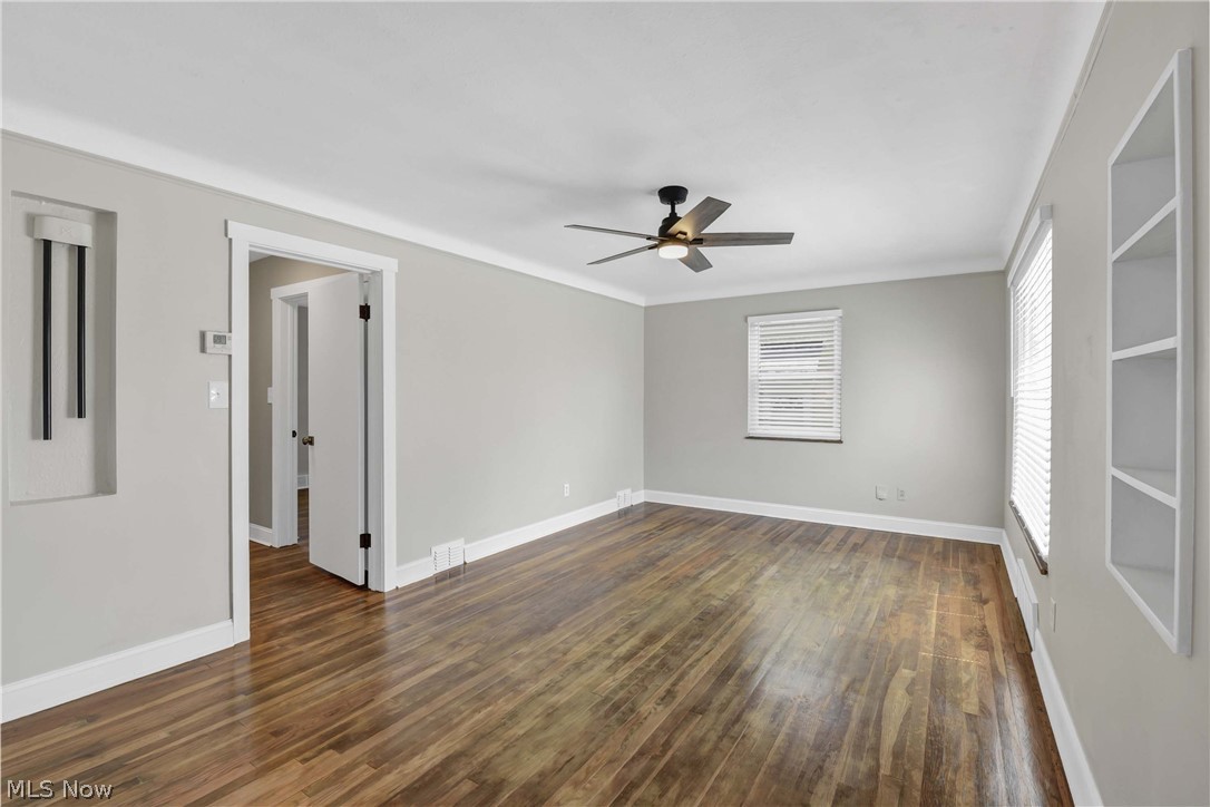 6214 Snow Road Parma, OH 44129 - Photo 9 of 46