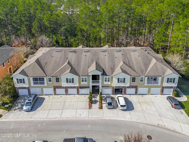 $1,950 | 218 Larkin Place, Unit 111, St. Johns, FL 32259