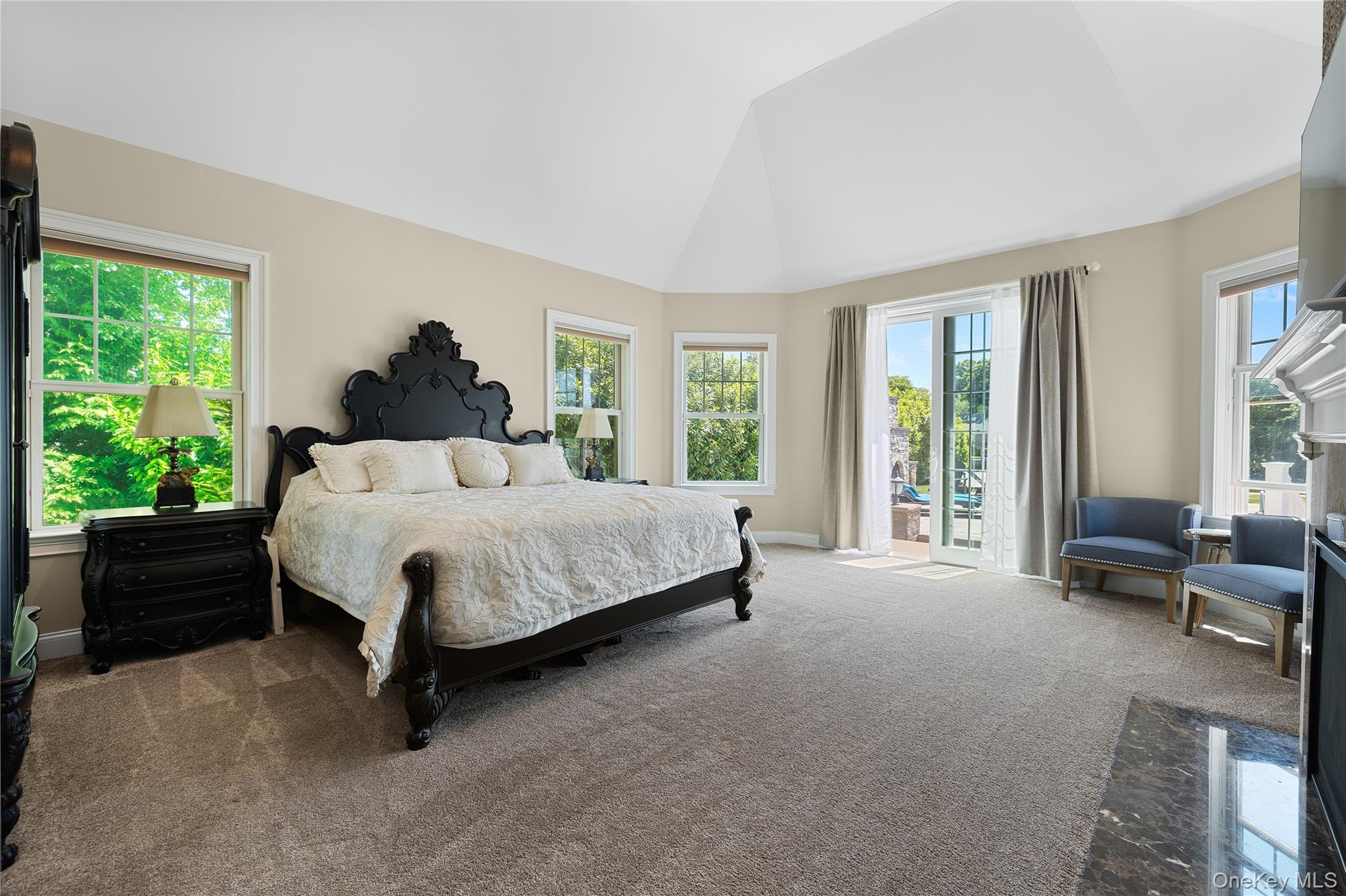 65 West Bayberry Road Islip, NY 11751 - Photo 23 of 44