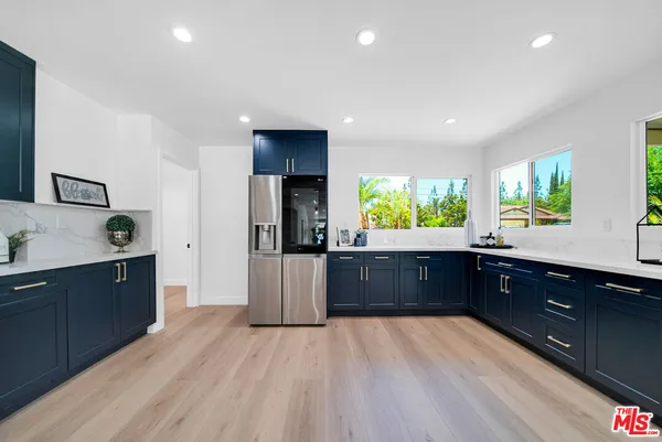 $1,600,000 | 10200 Shoshone Avenue, Northridge, CA 91325
