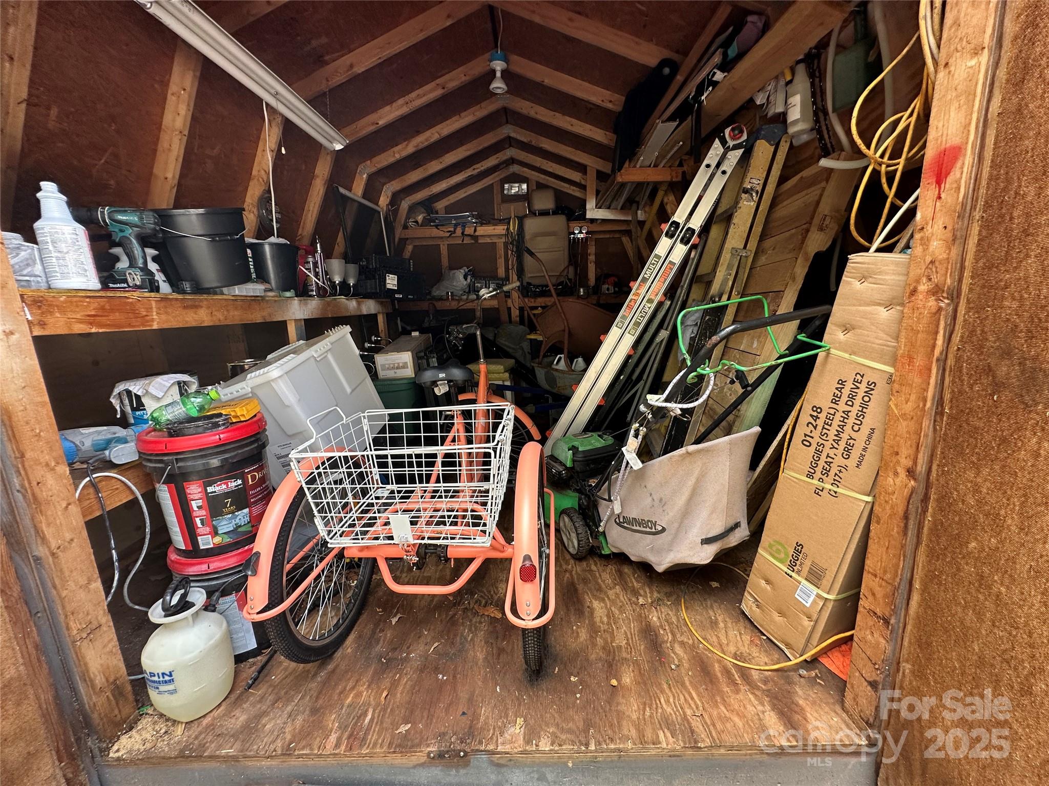 102 Stephens Drive Morganton, NC 28655 - Photo 47 of 48 a utility room with dryer and washer