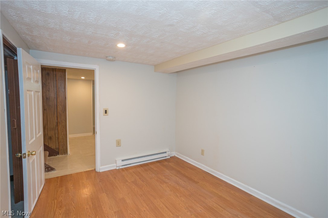 3542 Edison Road Cleveland, OH 44121 - Photo 28 of 34