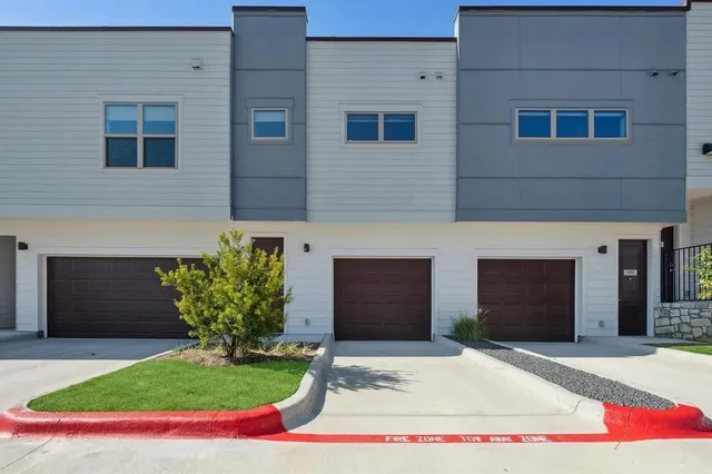 $2,176 | 10350 Blue Bluff Road, Unit 19105, Austin, TX 78724