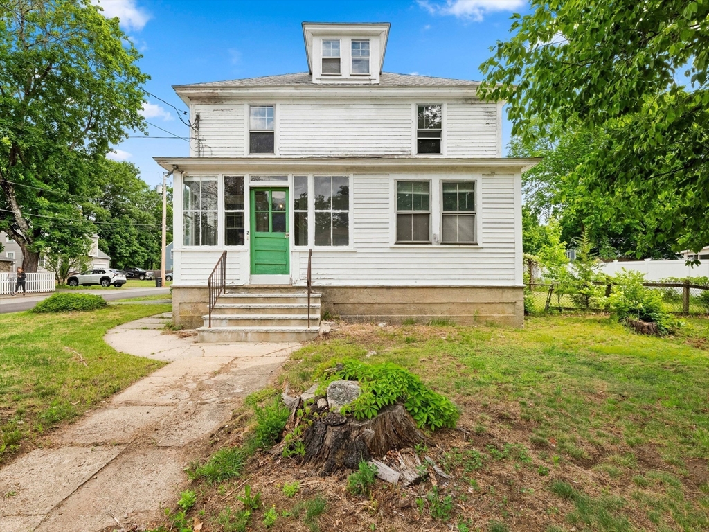 104 Great Road Maynard, MA 01754 - Photo 3 of 37