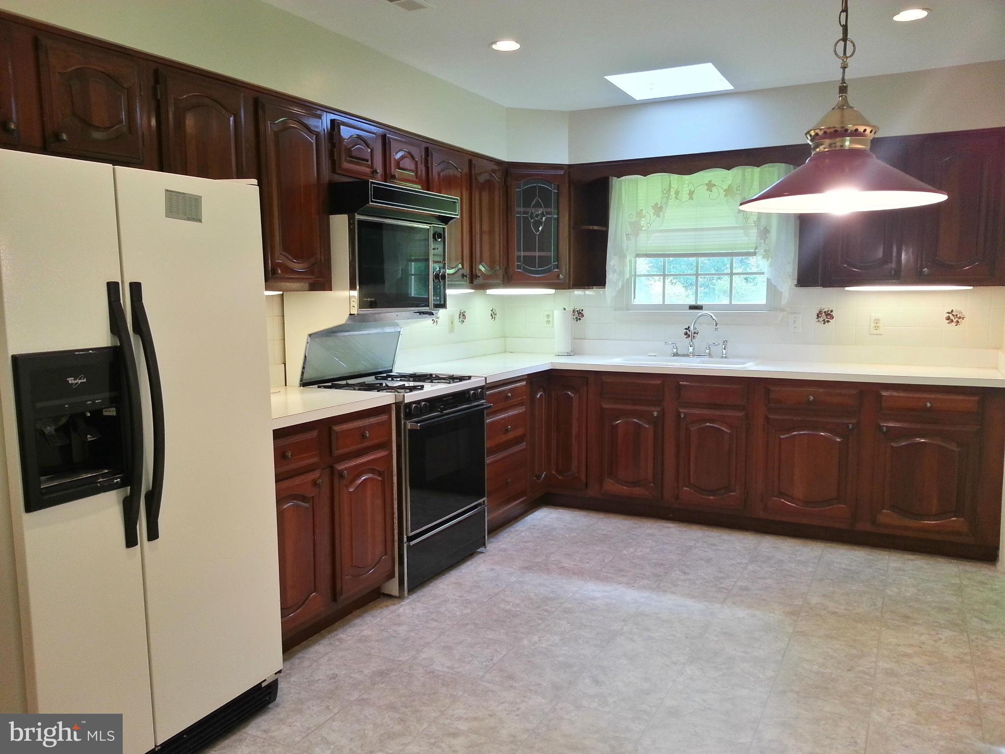 12825 Mccready Road Lusby, MD 20657 - Photo 17 of 28 Kitchen