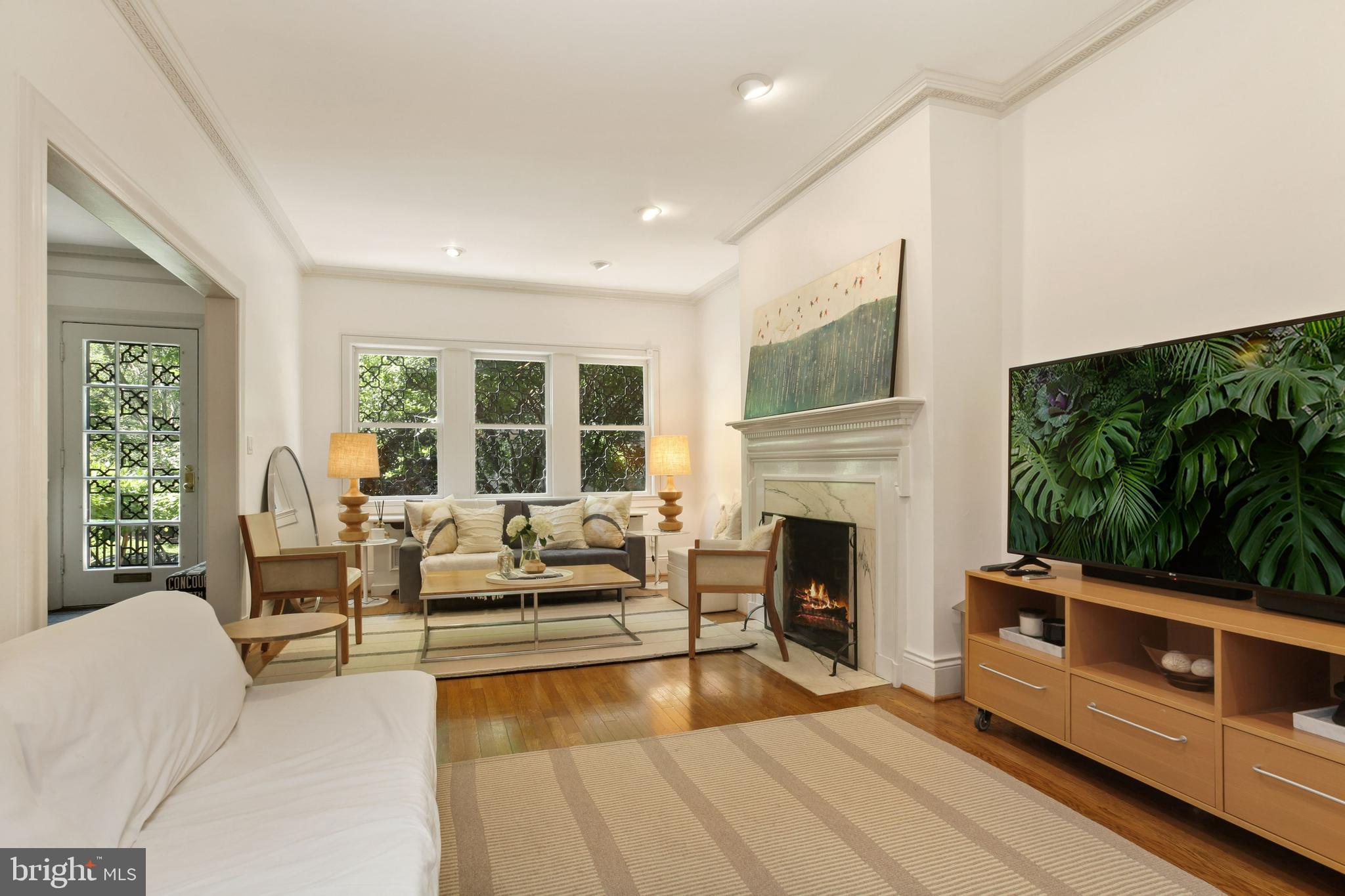 2023 Belmont Road Northwest Washington, DC 20009 - Photo 7 of 39 Living room