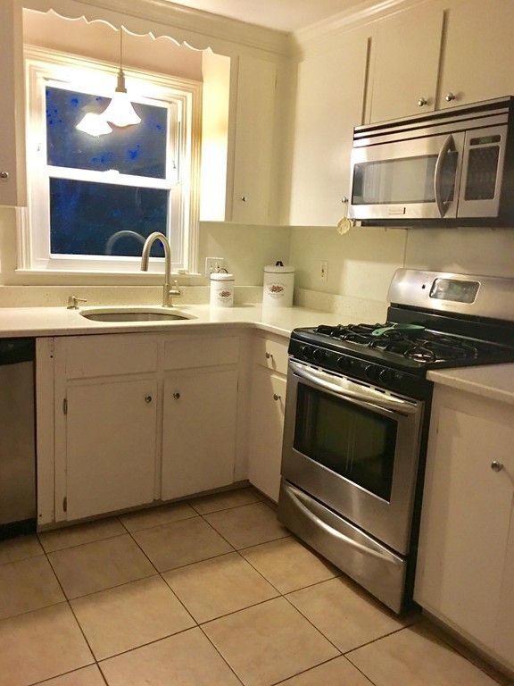 40 Alpheus Road Boston, MA 02131 - Photo 6 of 22 Gallery Image 6