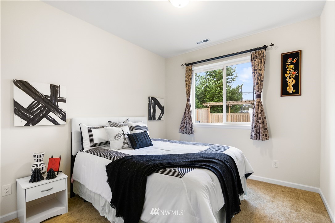 13902 163rd Place Southeast Renton, WA 98059 - Photo 16 of 37 Gallery Image 16