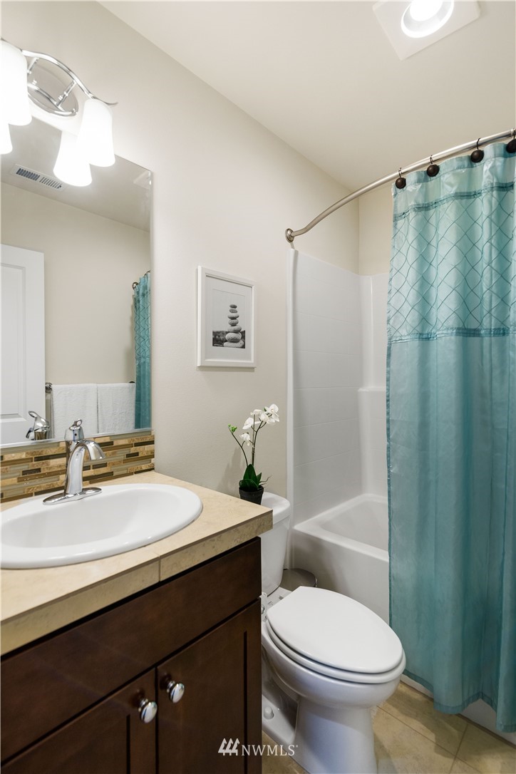 13902 163rd Place Southeast Renton, WA 98059 - Photo 18 of 37 Gallery Image 18