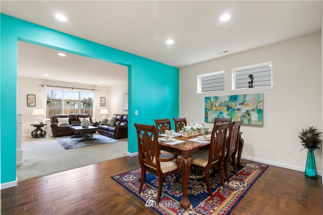 13902 163rd Place Southeast Renton, WA 98059 - Photo 3 of 37 Gallery Image 3