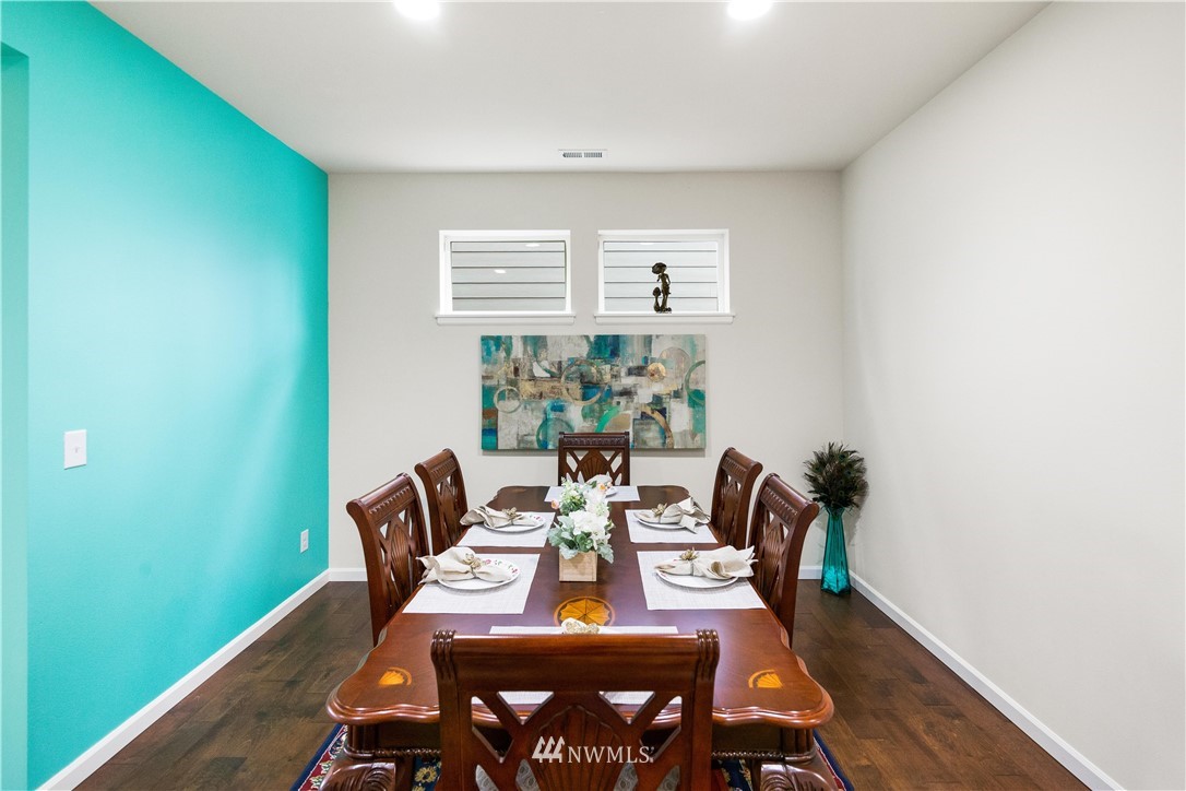 13902 163rd Place Southeast Renton, WA 98059 - Photo 4 of 37 Gallery Image 4