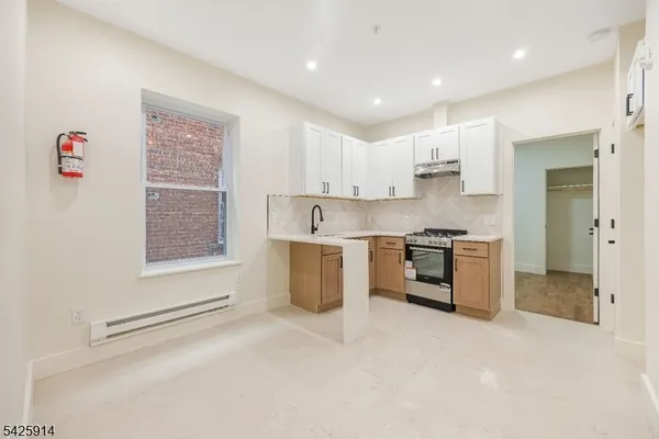 $2,025 | 10 School Street, Unit 1, Passaic, NJ 07055