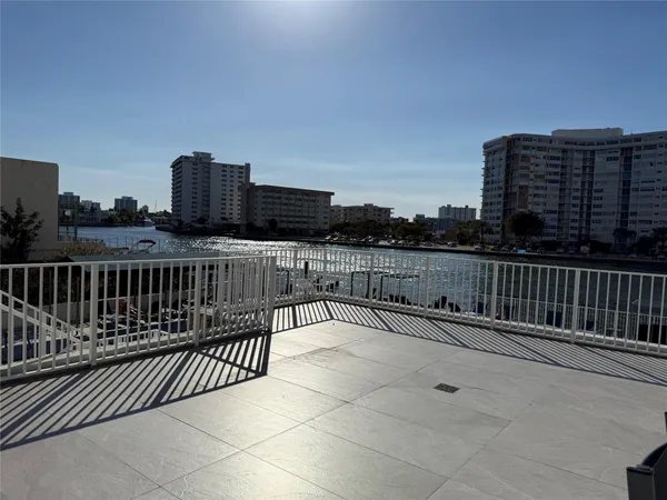 $2,000 | 1849 South Ocean Drive, Hallandale Beach, FL 33009