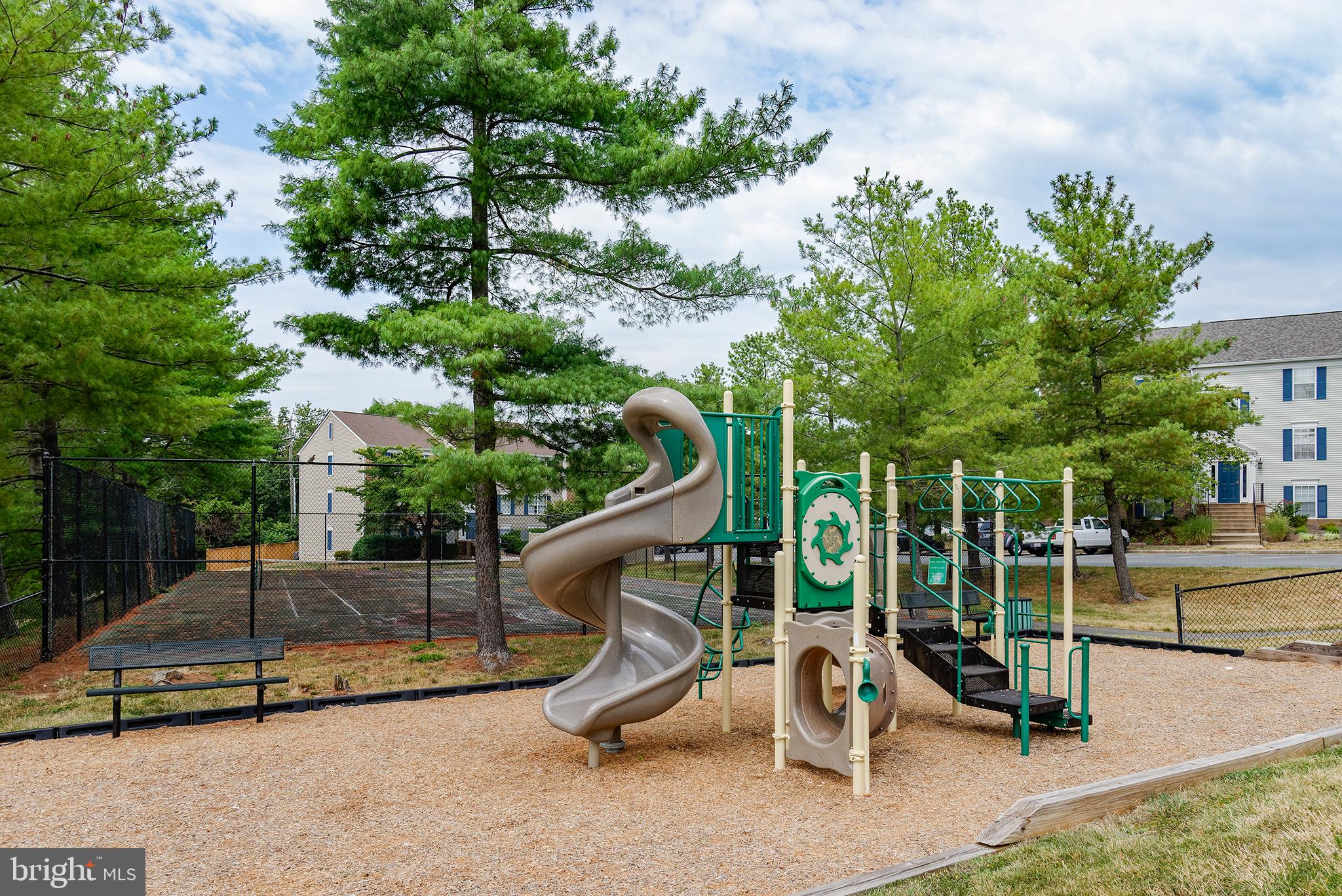 129 Fort Evans Road Southeast, Unit D Leesburg, VA 20175 - Photo 14 of 17 Fox Chapel playground