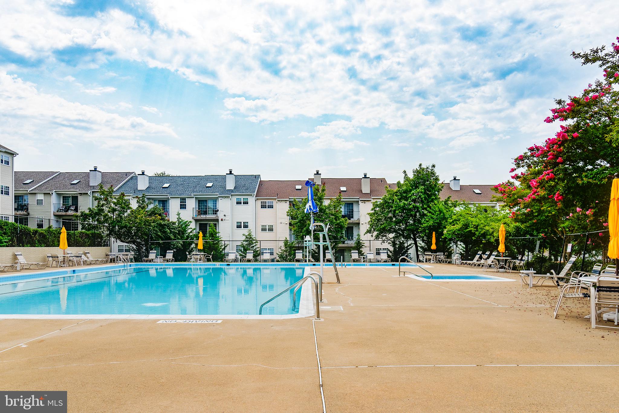 129 Fort Evans Road Southeast, Unit D Leesburg, VA 20175 - Photo 15 of 17 Fox Chapel outdoor pool